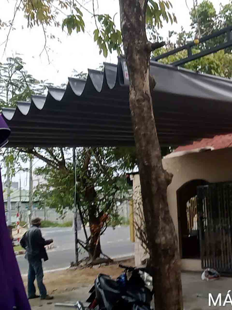 Sửa bạt xếp kẹt ray, lệch trục ở Đà Nẵng