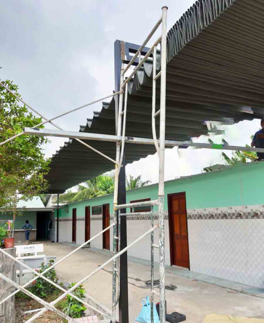làm mái xếp di động nhà hàng