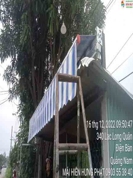 Lắp mái hiên di động cho quán bánh mỳ tại Quảng Nam