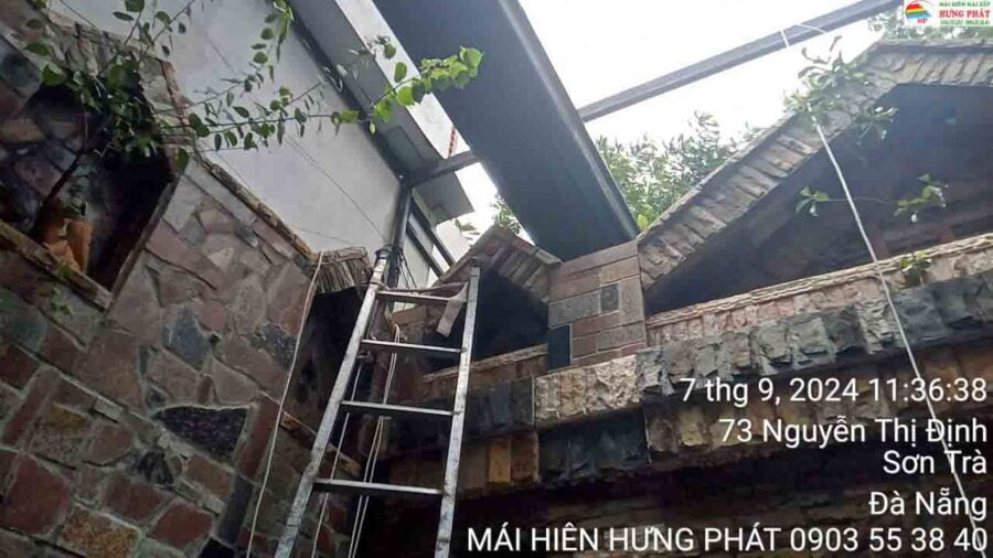 Thi công bạt xếp lượn sóng tại 69 Nguyễn Thị Định, Sơn Trà Đà Nẵng (5)