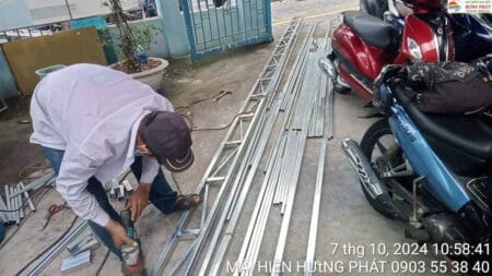 Lắp bạt mái xếp di động cho phường Thạc Gián 33 Nguyễn Tri Phương Đà Nẵng (1)