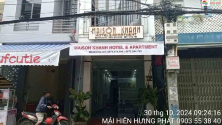 Lắp mái hiên di động tay quay tại 22 Trưng Nhị, Hả