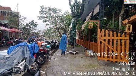 Dù che giá rẻ lắp đặt cho cafe Gió Điện Bàn Quảng Nam (1)