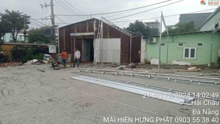 Thi công mái tôn giá rẻ nhà kho xưởng tại kiệt Đặng Thùy Trâm Đà Nẵng (1)