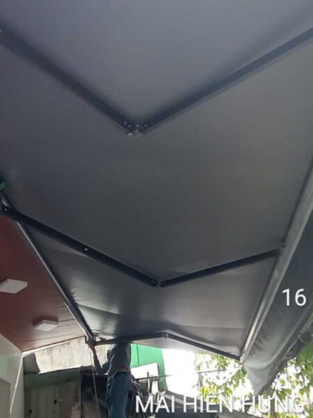 Lắp đặt mái hiên di động trong ngày cho Cửa hàng xe máy Đức Vũ 658 Trần Cao Vân Đà Nẵng (1)