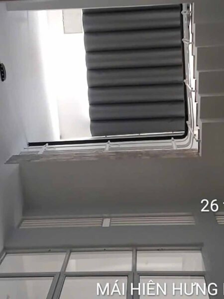 Lắp giếng trời xếp ly hệ rèm kéo tay tại 112 Trần Thủ Độ (1)