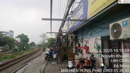 Mái che xếp di động lắp đặt cho tiệm Sửa xe 16 Nguyễn Khuyến Đà Nẵng (1)