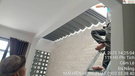 Rèm xếp ly hệ nhôm che nắng tuyệt đối cho giếng trời tại 117 Hồ Phi Tích Đà Nẵng (1)
