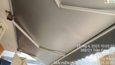 Thay bạt che nắng mái hiên di động tại kiệt 404 Trần Cao Vân Đà Nẵng (1)