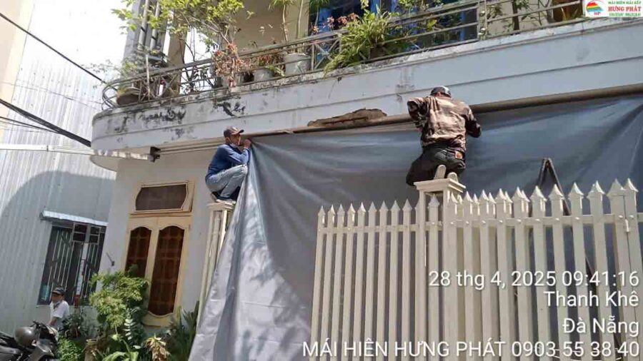 Thay bạt che nắng mái hiên di động tại kiệt 404 Trần Cao Vân Đà Nẵng (1)