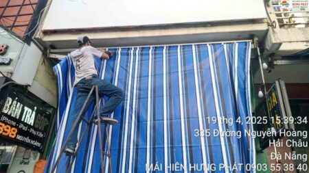 Thay bèo bạt mới cho mái hiên tiệm 396 Nguyễn Hoàng Đà Nẵng (1)