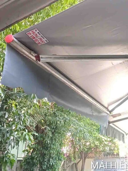 Thay mái hiên giá rẻ tại Bình Kỳ Ngũ Hành Sơn Đà Nẵng (1)