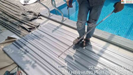 Thi công thay bạt xếp di động tại 22A Mỹ Đa Đông 8 Mỹ An Đà Nẵng (1)