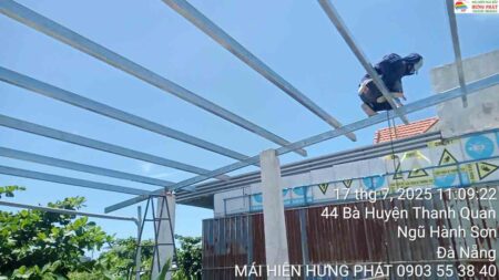 Lắp mái tôn sân thượng giá rẻ tại Ngủ Hành Sơn, Đà Nẵng (1)