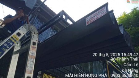 Mái xếp di động giá rẻ lắp đặt tại gara 21 Thành Thái Đà Nẵng (1)