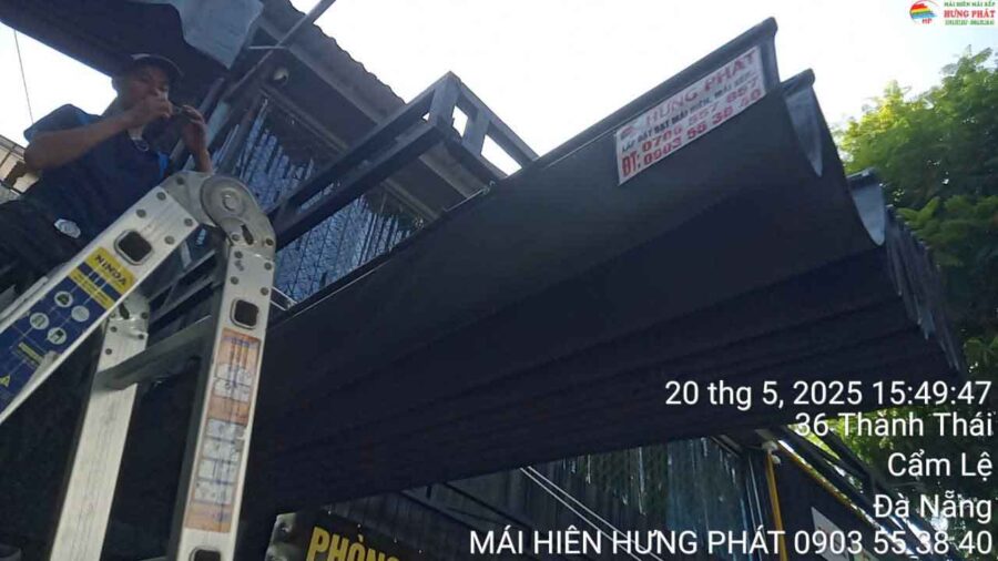 Mái xếp di động giá rẻ lắp đặt tại gara 21 Thành Thái Đà Nẵng (1)