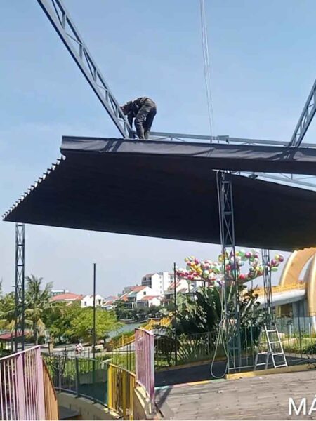 Mái xếp di động hệ cột 4d diện tích 350 m2 chia thành 2 thớt lắp đặt tại Hội An (1)