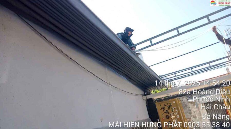 Mái xếp li di động lượn nhỏ tại kiệt 33850 Hoàng Diệu (1)