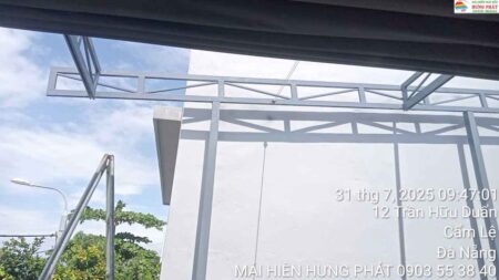 Mái xếp di động tay quay siêu nhẹ lắp trên sân thượng tại Hòa Xuân Đà Nẵng (1)