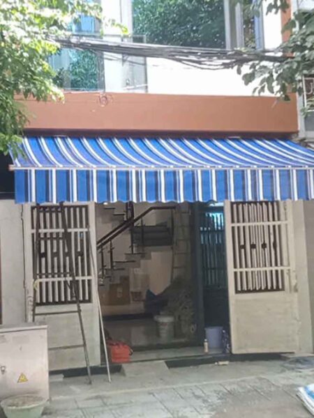 Thay bạt mái hiên mái thả tại 15 Cao Bá Quát Sơn Trà (1)