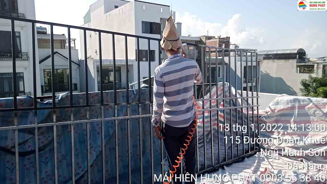 Lắp Mái Tôn Cố Định Che Nắng Mưa Tại Đà Nẵng