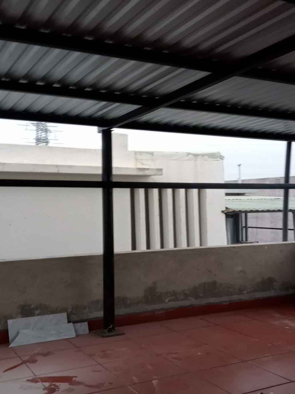 Thi Công Mái Tôn Cố Định Tại Đà Nẵng Chuyên Nghiệp